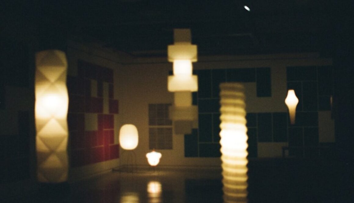 Oświetlenie studyjne - wszystko, co musisz wiedzieć o lampach błyskowych